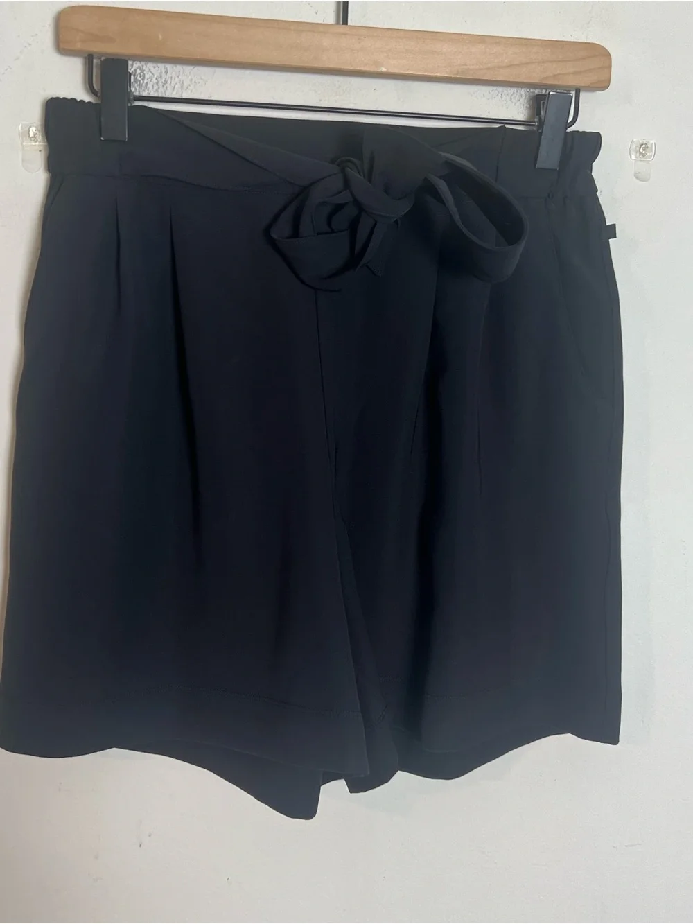 LULULEMON- Noir Short 5.5